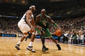 开云平台-火箭打穿尼克斯，贝恩成为关键先生，当沉默者点燃全场