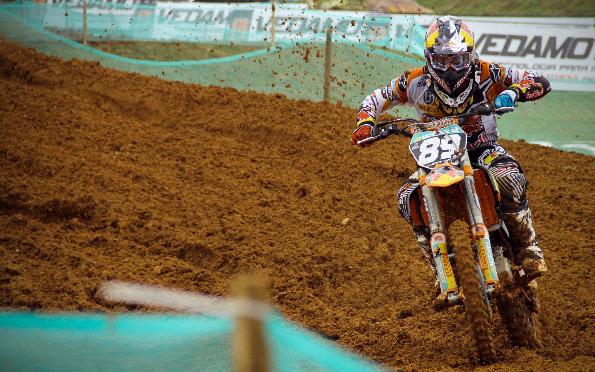 太阳险胜尼克斯,一场足球世界杯前的篮球隐喻